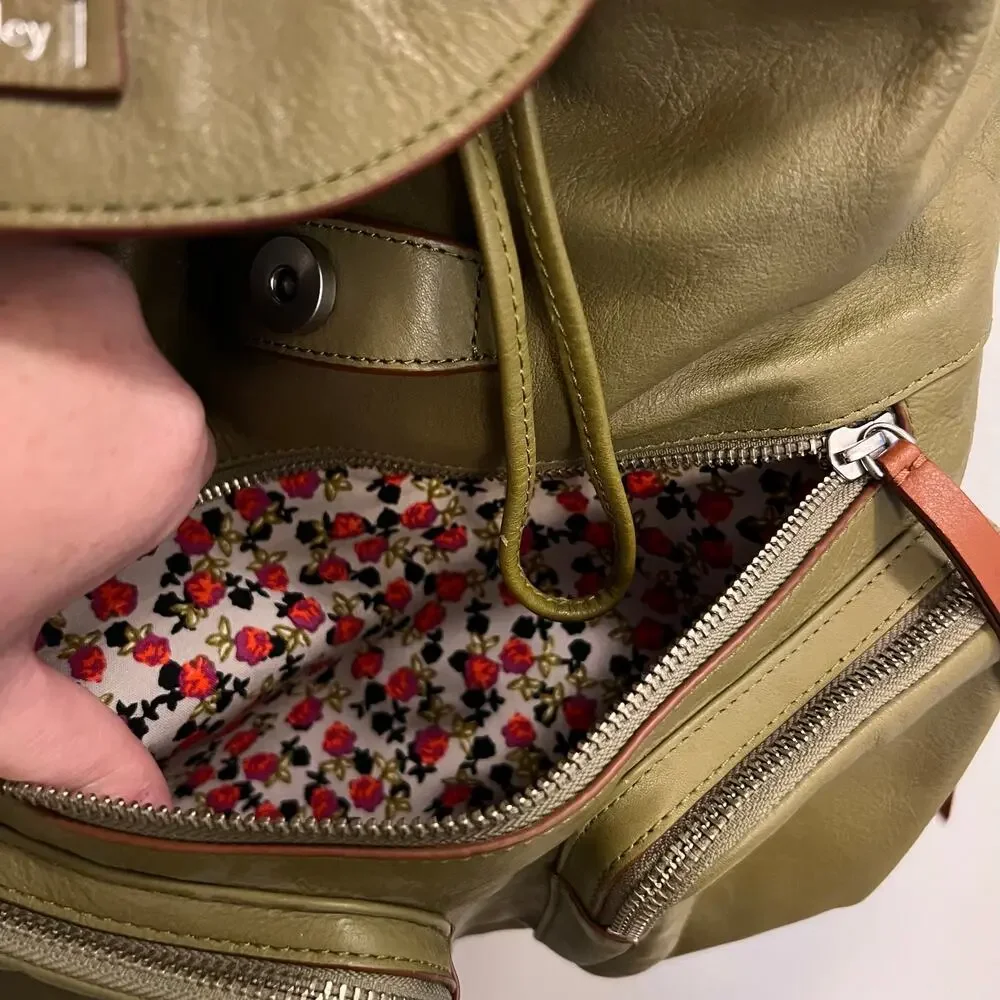 Vera Bradley Leather Drawstring Cinch Backpack Olive Green Floral Lining - Picture 6 of 8